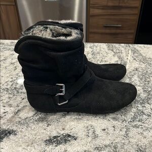 Black Suede Ankle Boots with Faux Fur Lining